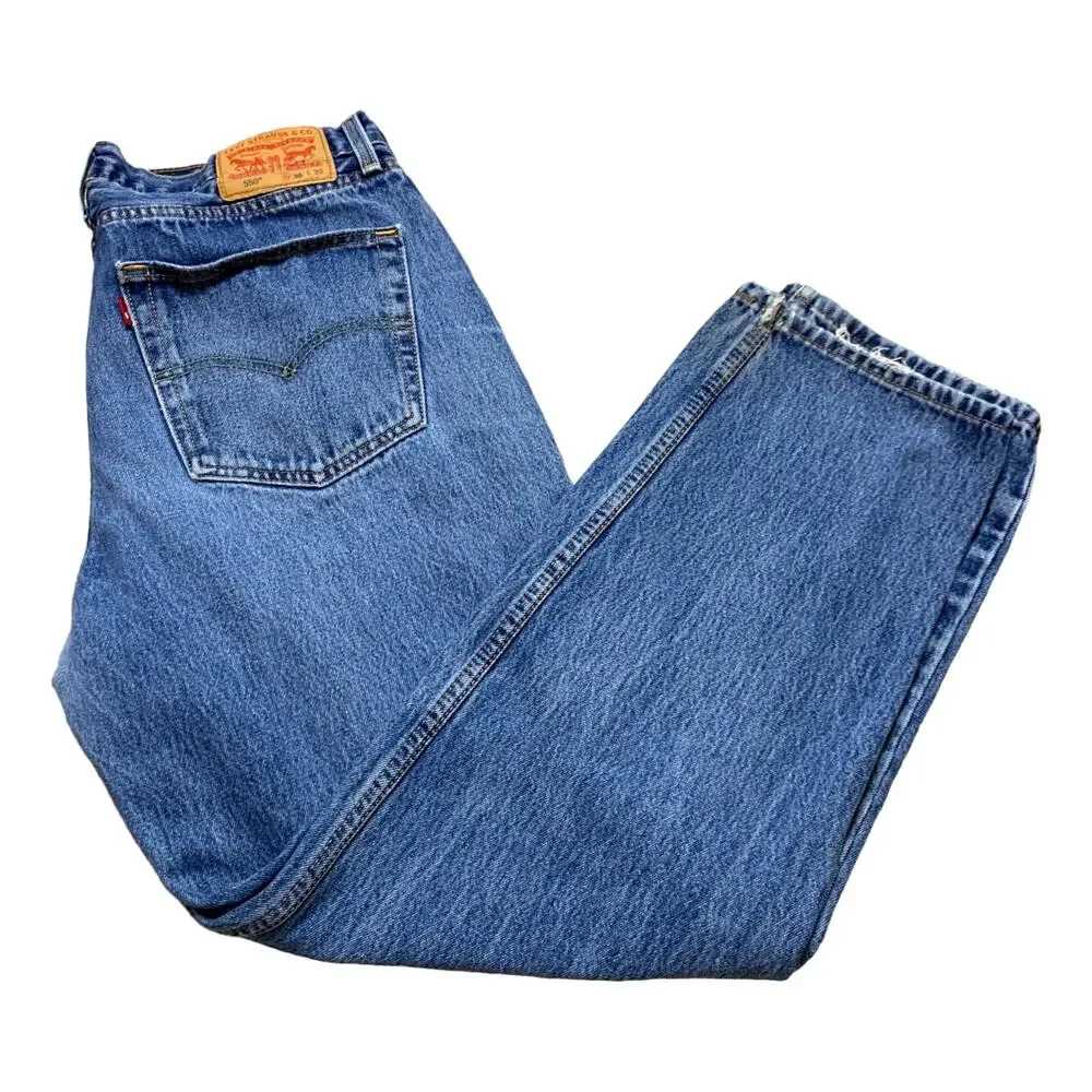 Levi's 550 Medium Wash Straight Leg Relaxed Denim Jeans Size 36 x 32